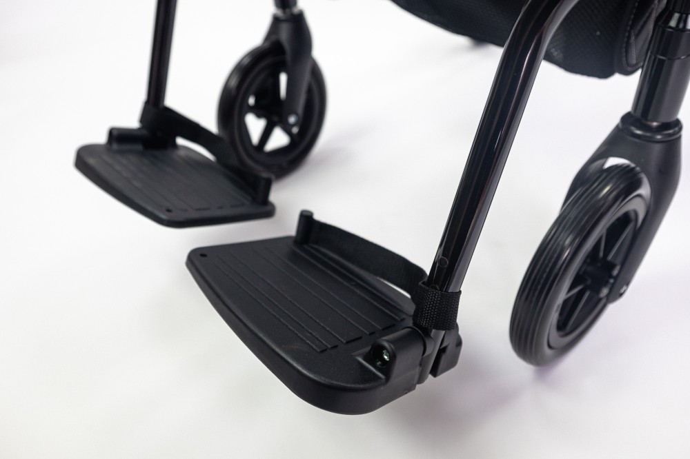 eezychair EEZY-ROLLER 4 in 1 ultra-light folding electric rollator